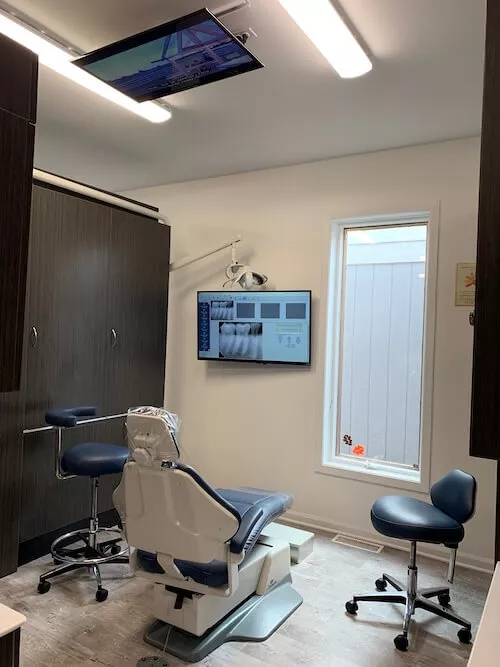 dental room at Smiles of Aurora